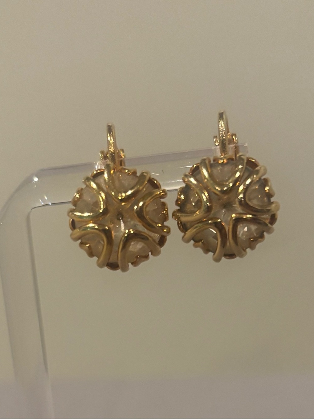 Vintage Gold tone Clip-On Earrings - Picture 1 of 5